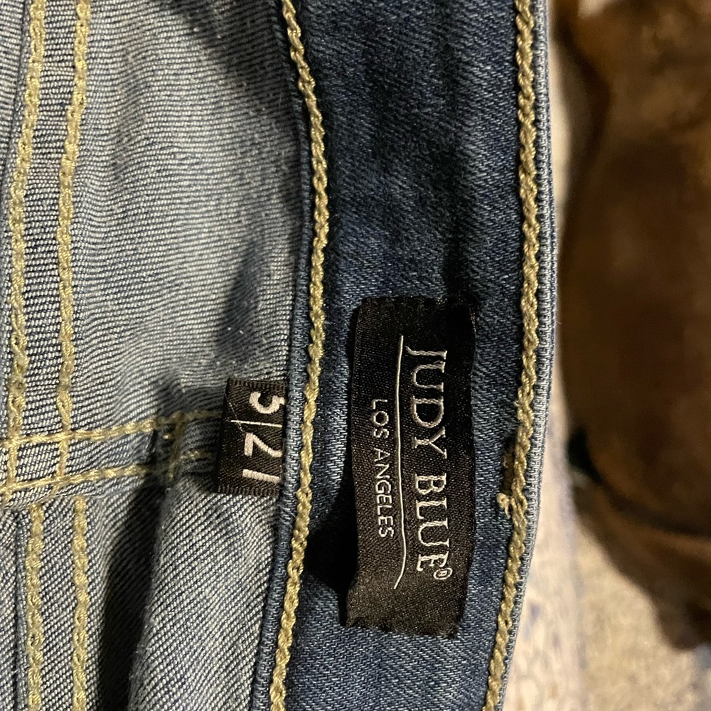 Judy Blue distressed jeans